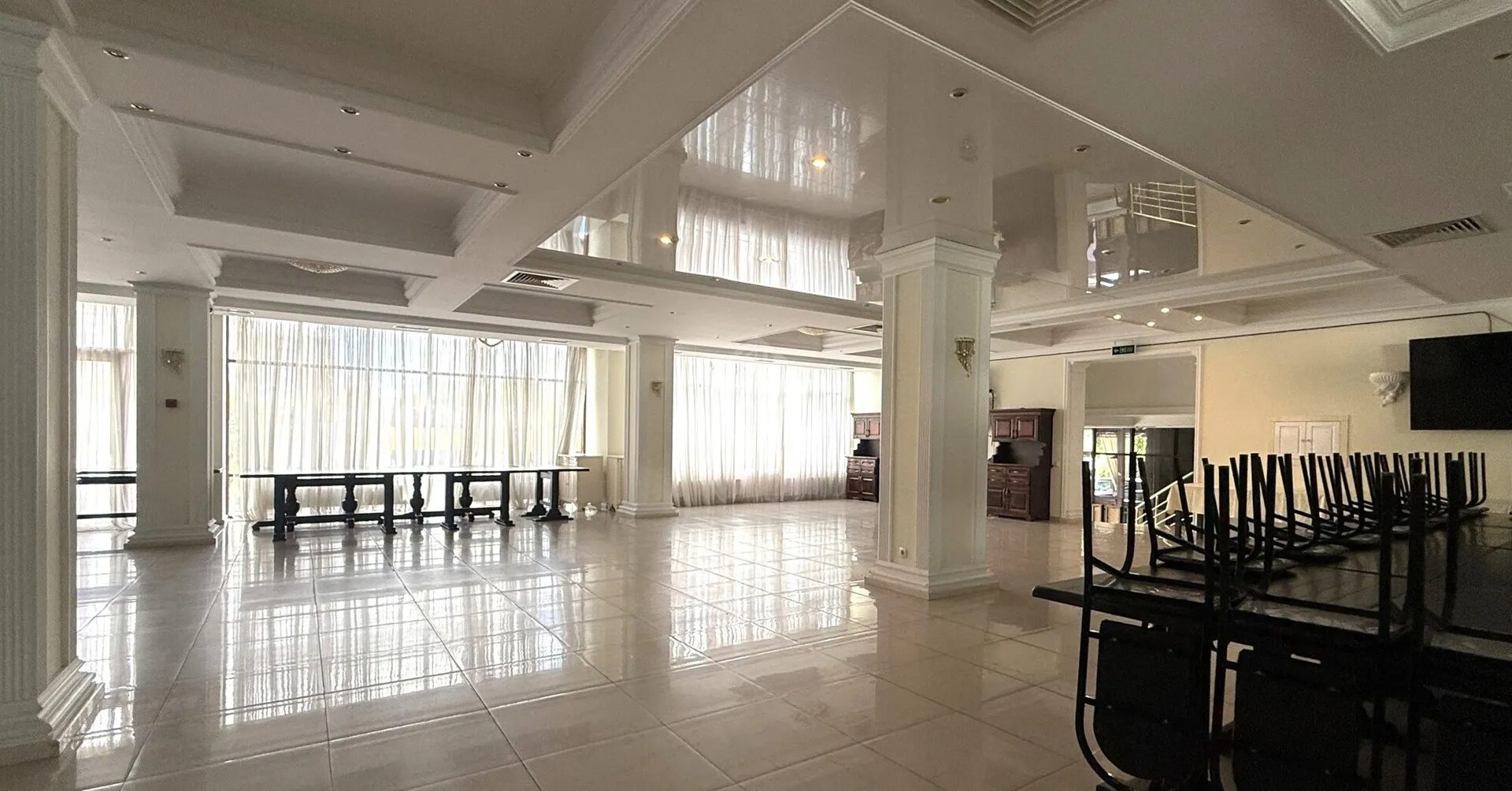 Spațiu comercial, 300 m² — Imagine 2