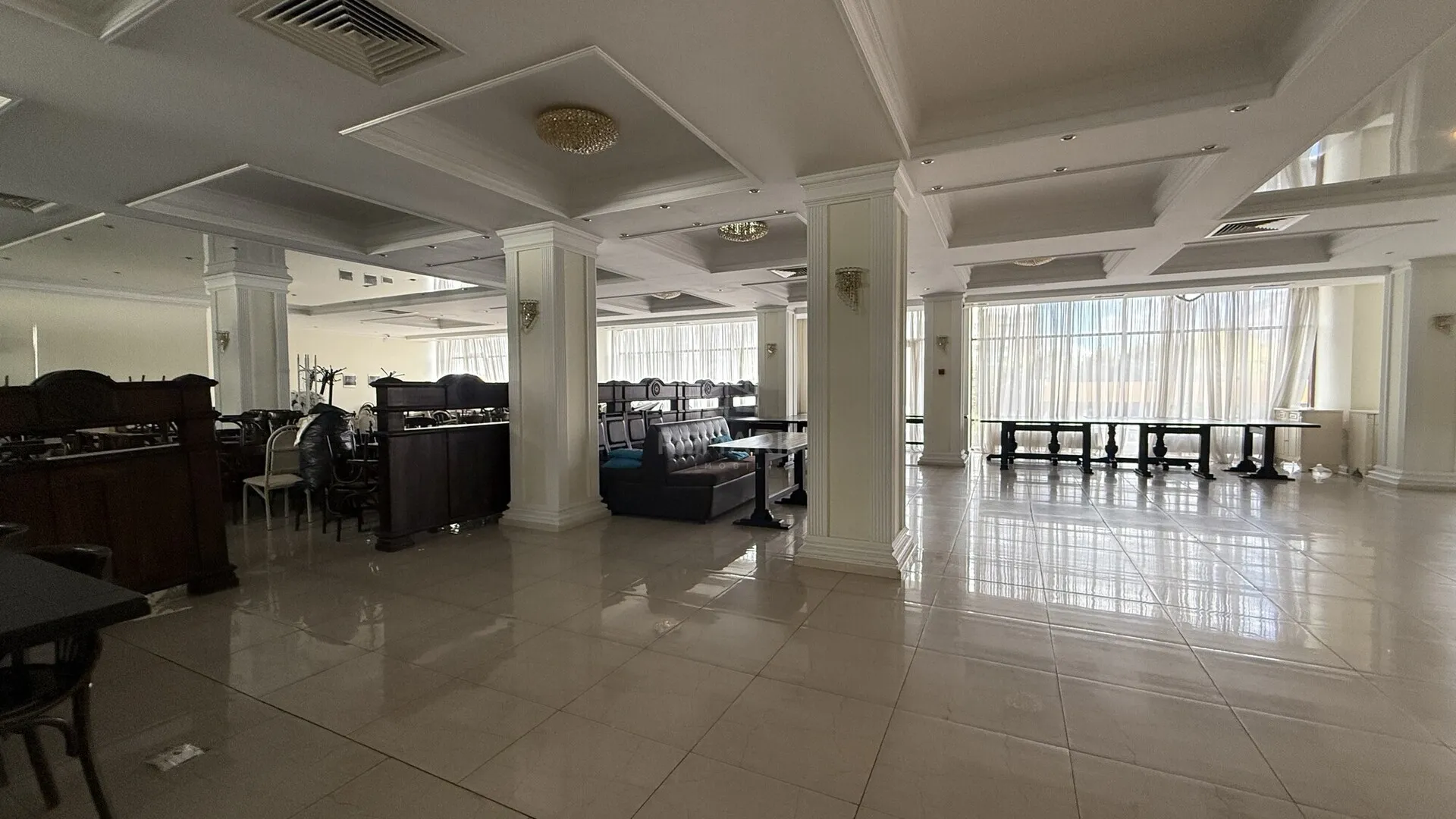 Spațiu comercial, 300 m² — Imagine 4