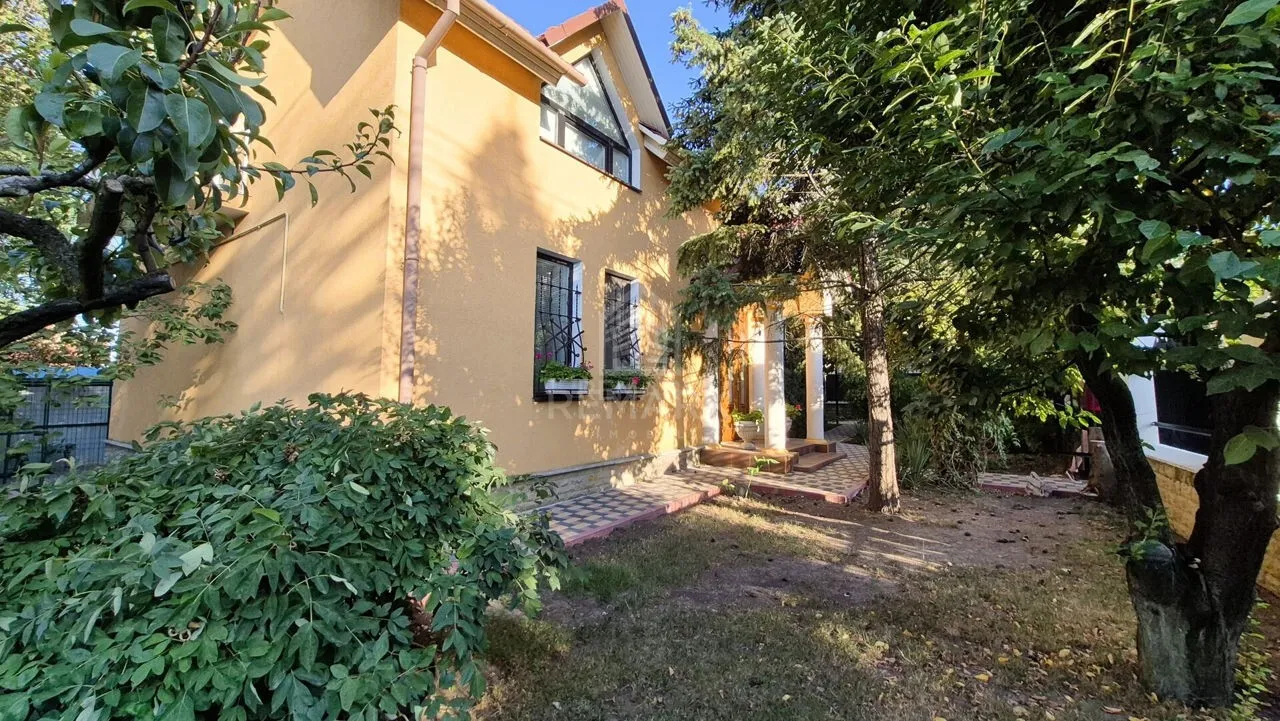 2-этажный дом, 4 комнаты, 180 м² — Изображение 1