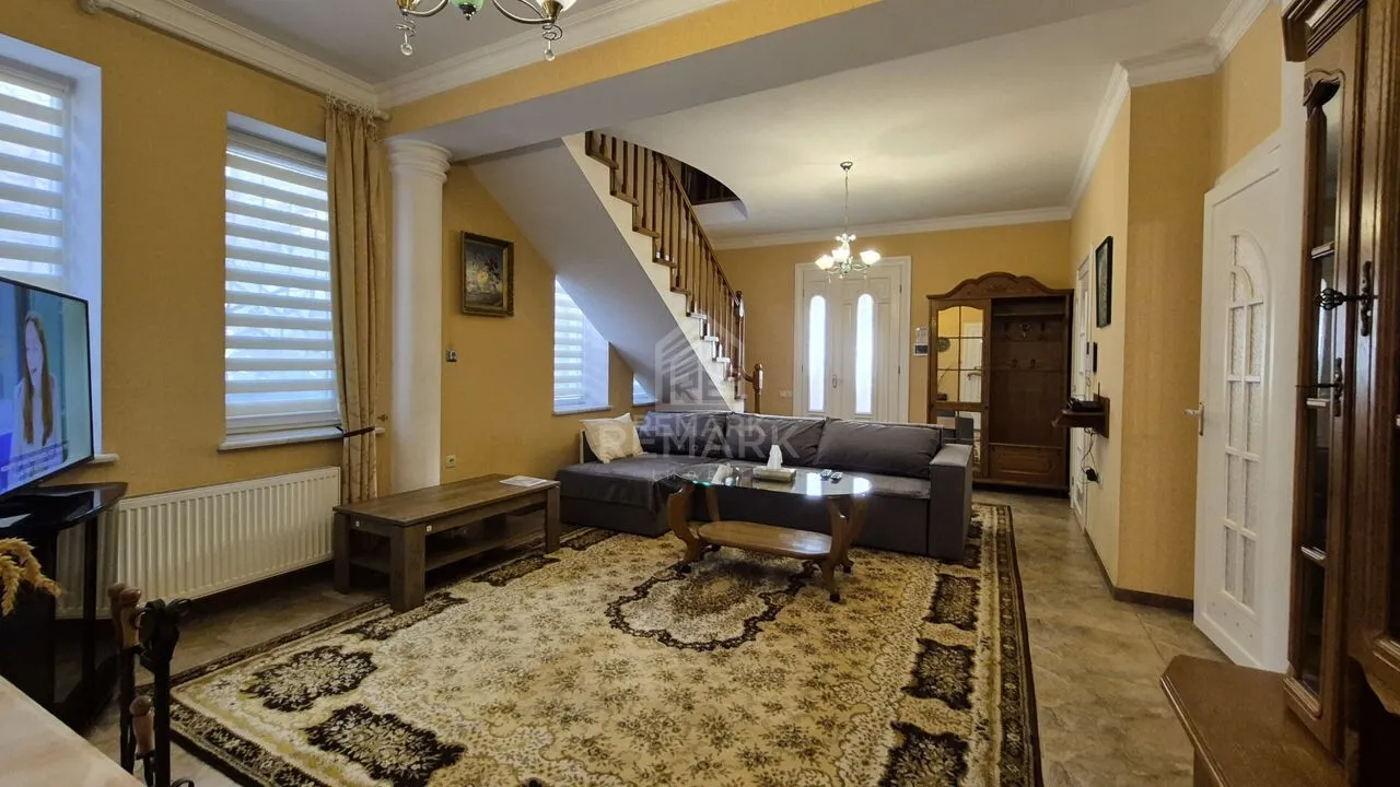 2-этажный дом, 4 комнаты, 180 м² — Изображение 3