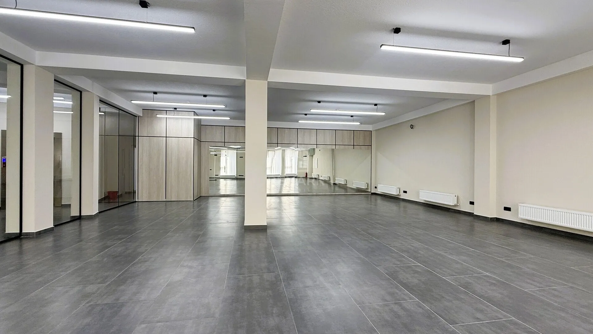 1-bedroom office, 120 m² — Image 1