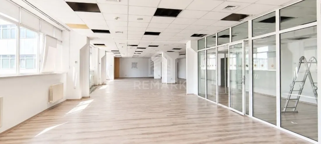 1-camere birou, 118 m² — Imagine 1