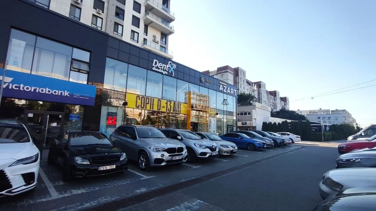 Spațiu comercial, 128 m² — Imagine 1