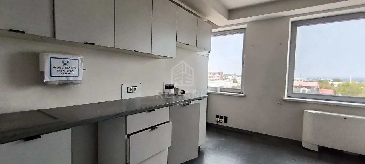 11-camere birou, 581 m² — Imagine 2