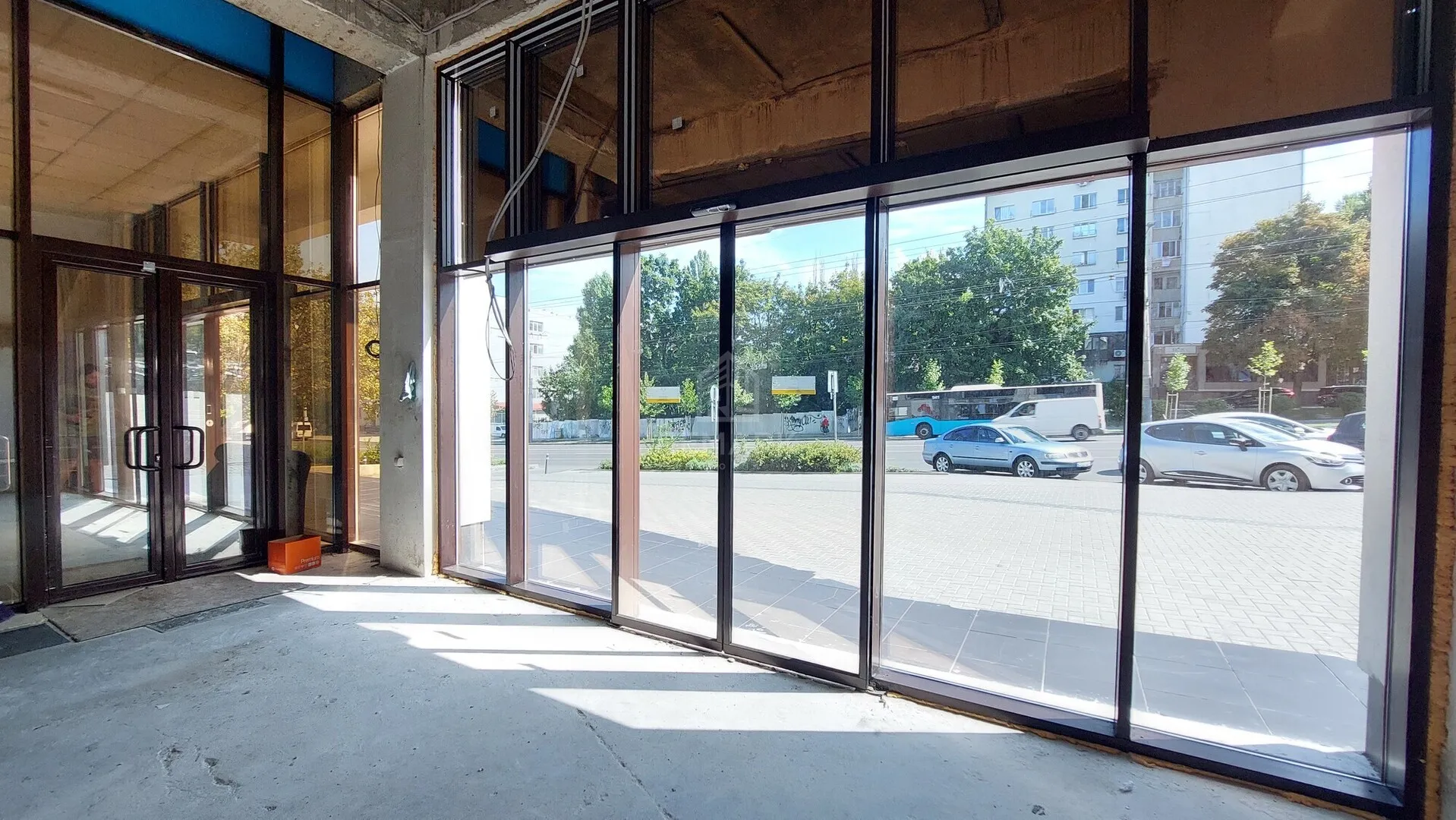 Spațiu comercial, 550 m² — Imagine 1
