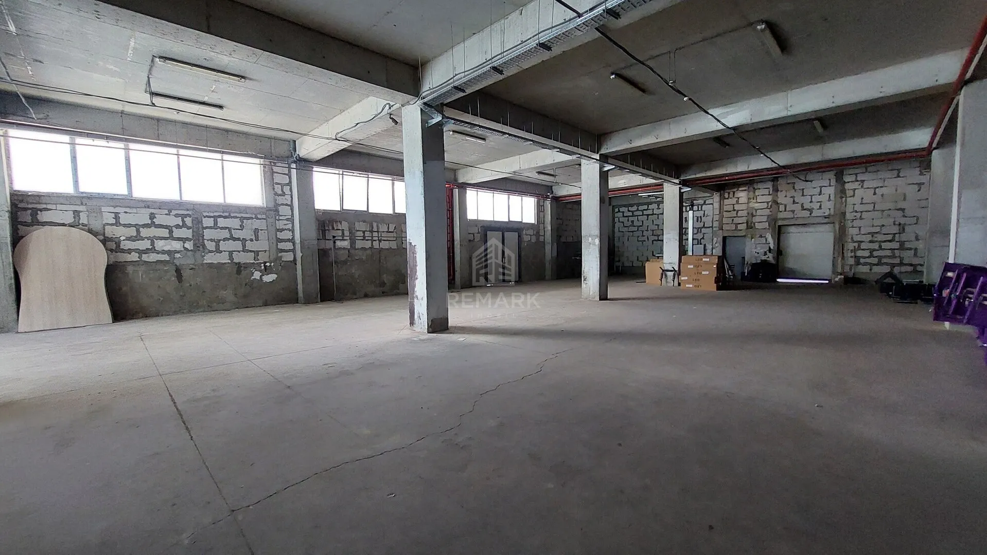 Spațiu comercial, 550 m² — Imagine 2