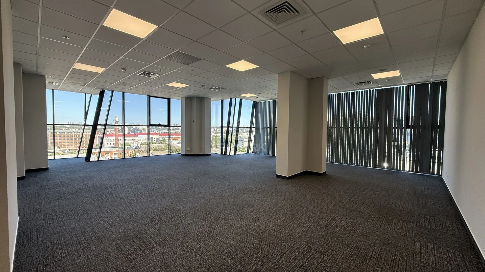 1-bedroom office, 84 m² — Image 1