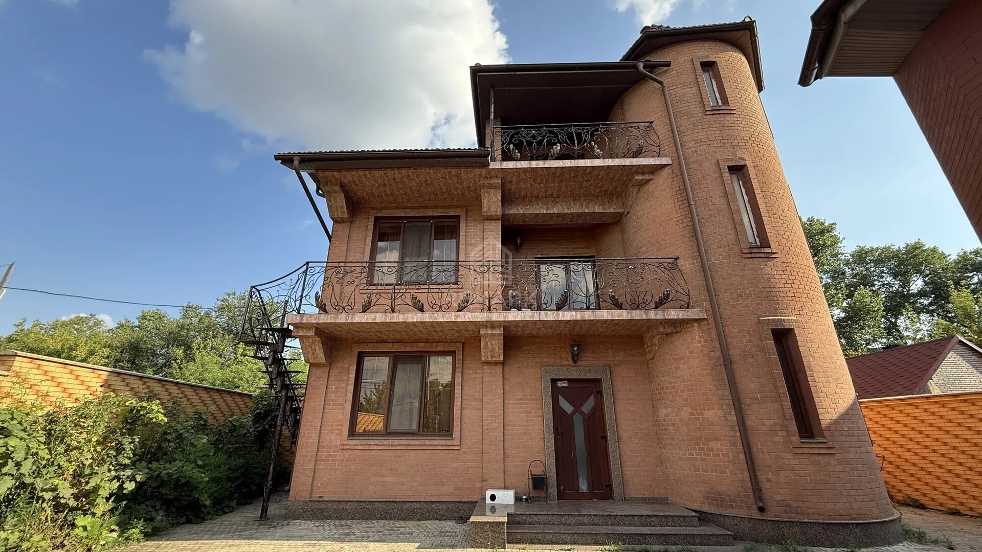 2-bedroom apartment, 100 m² — Image 1