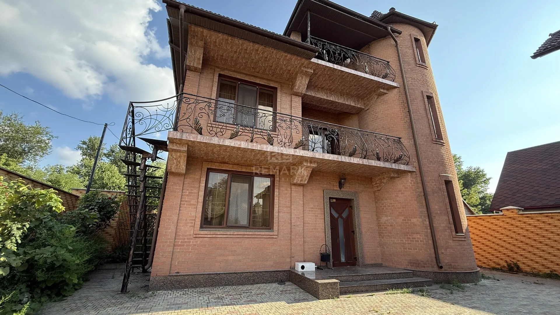 2-bedroom apartment, 100 m² — Image 2