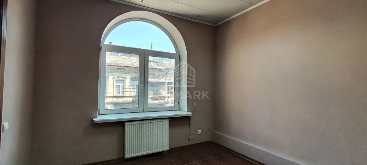 3-camere birou, 90 m² — Imagine 2
