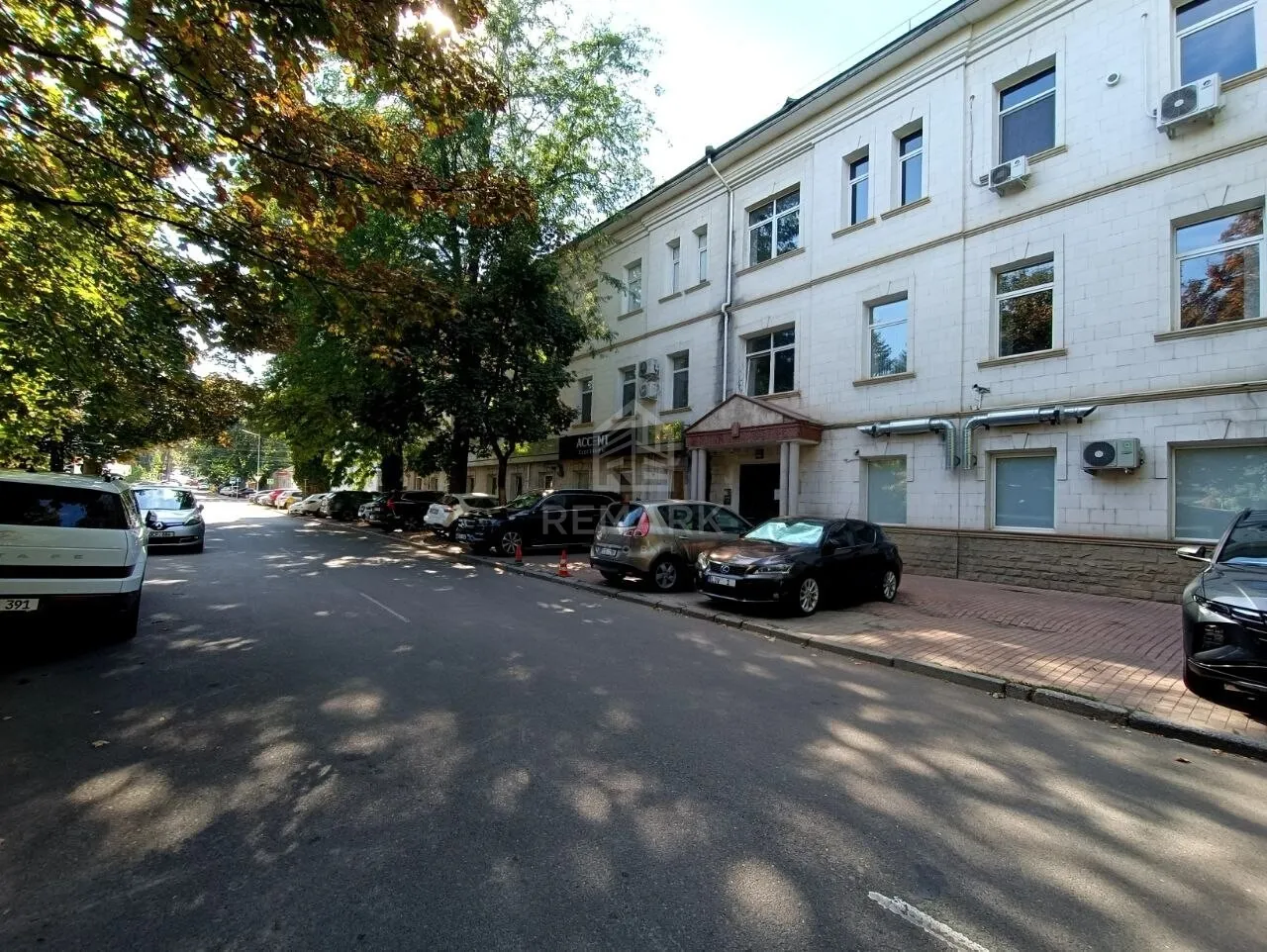 Birou, 500 m² — Imagine 2