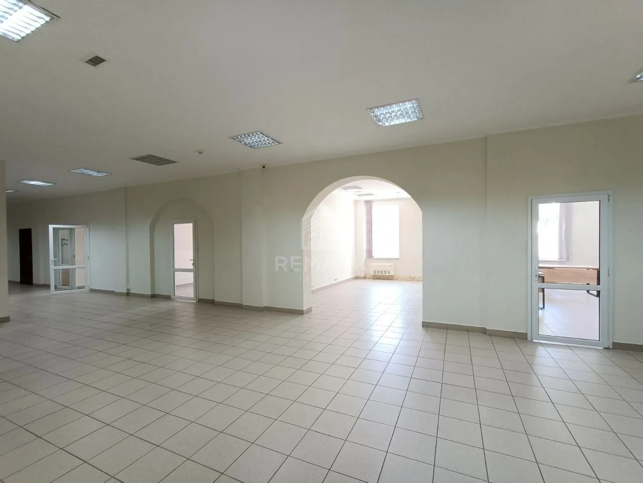 1-camere birou, 500 m² — Imagine 3