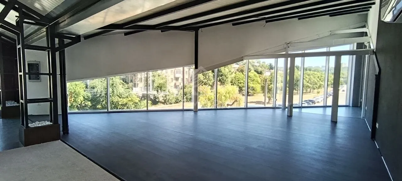 Spațiu comercial, 280 m² — Imagine 1
