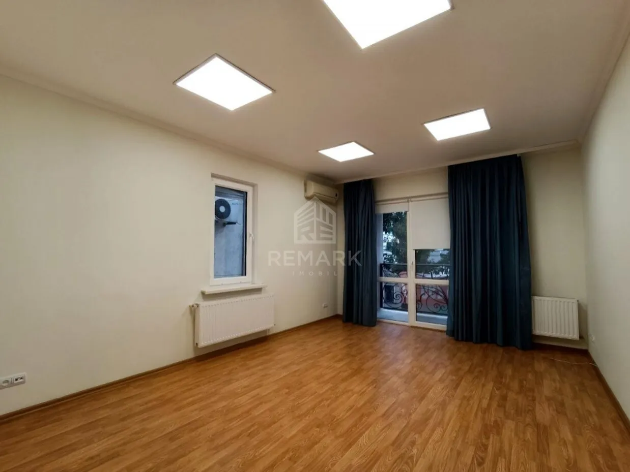 1-camere birou, 270 m² — Imagine 1