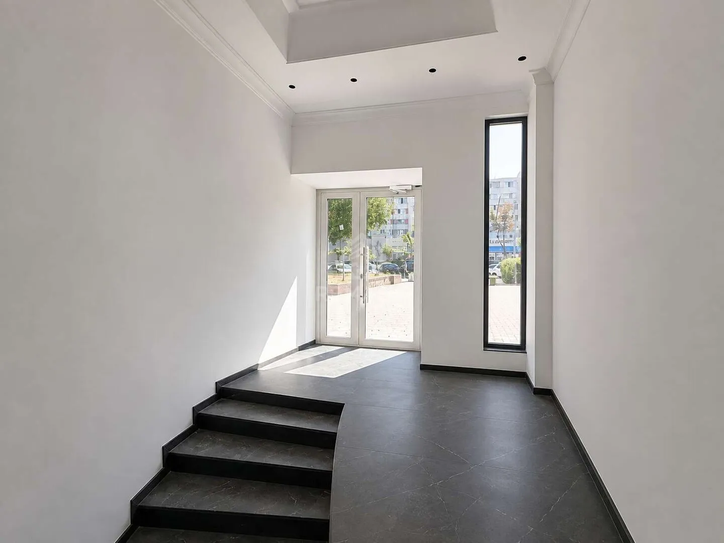Spațiu comercial, 400 m² — Imagine 1