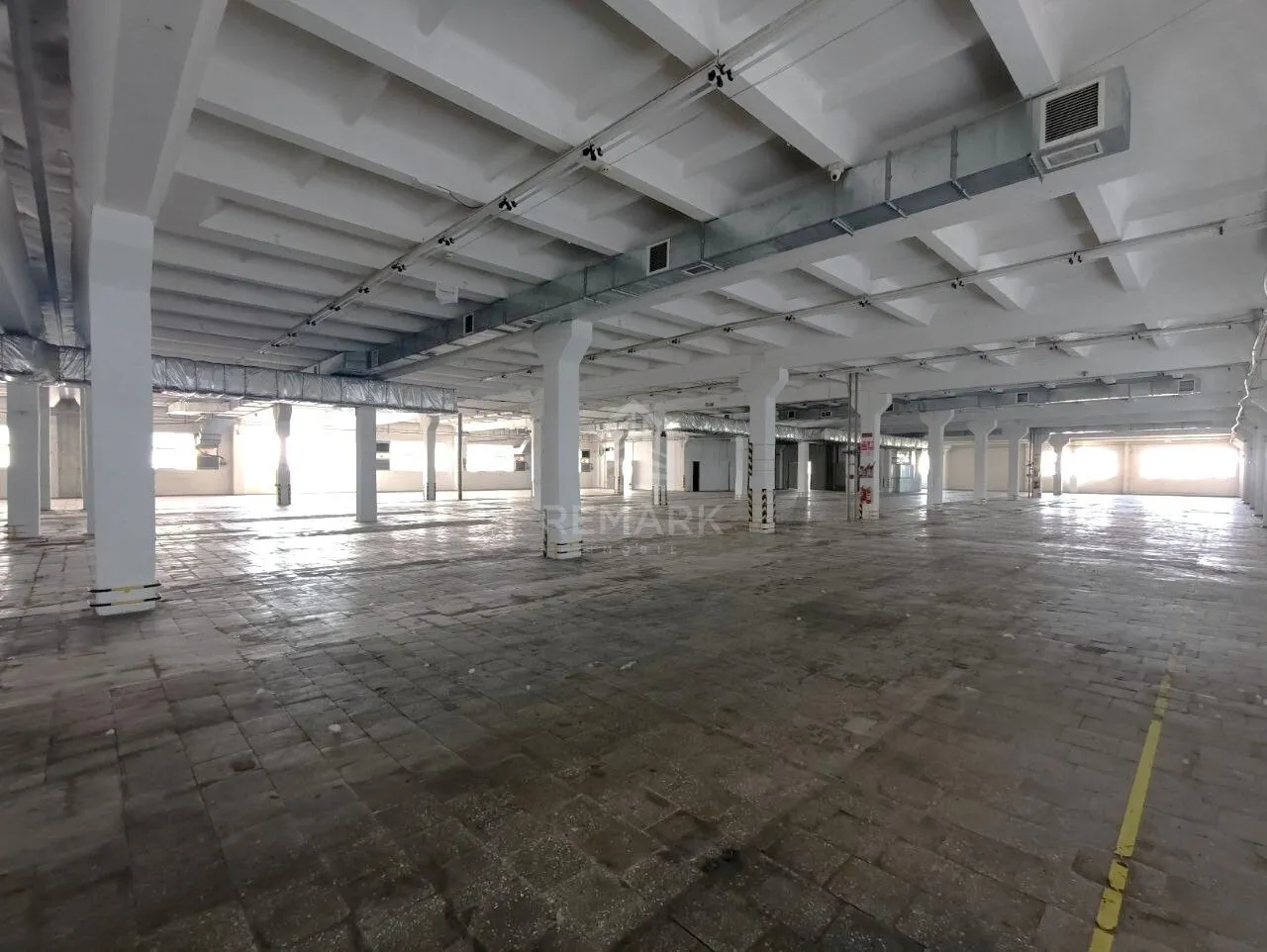 Коммерческое помещение, 3 100 м² — Изображение 3