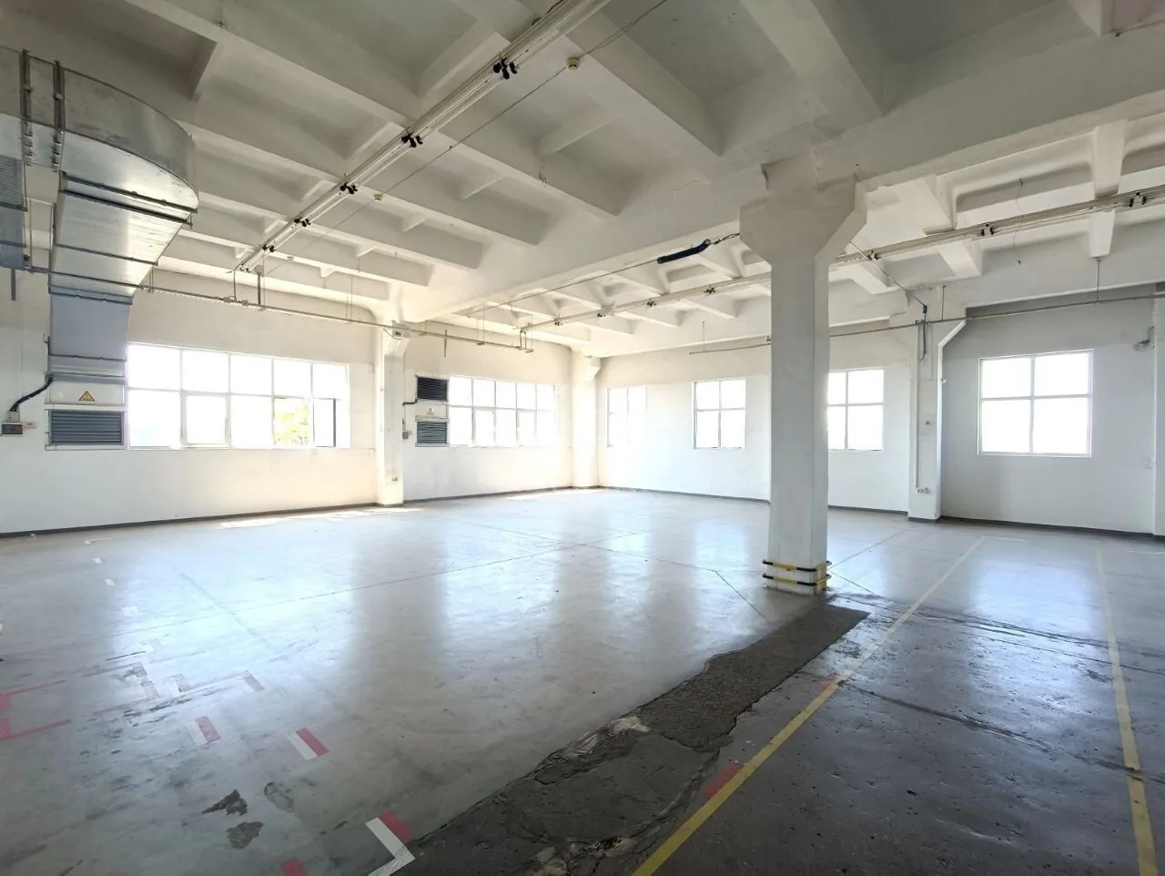 Spațiu comercial, 3 100 m² — Imagine 4