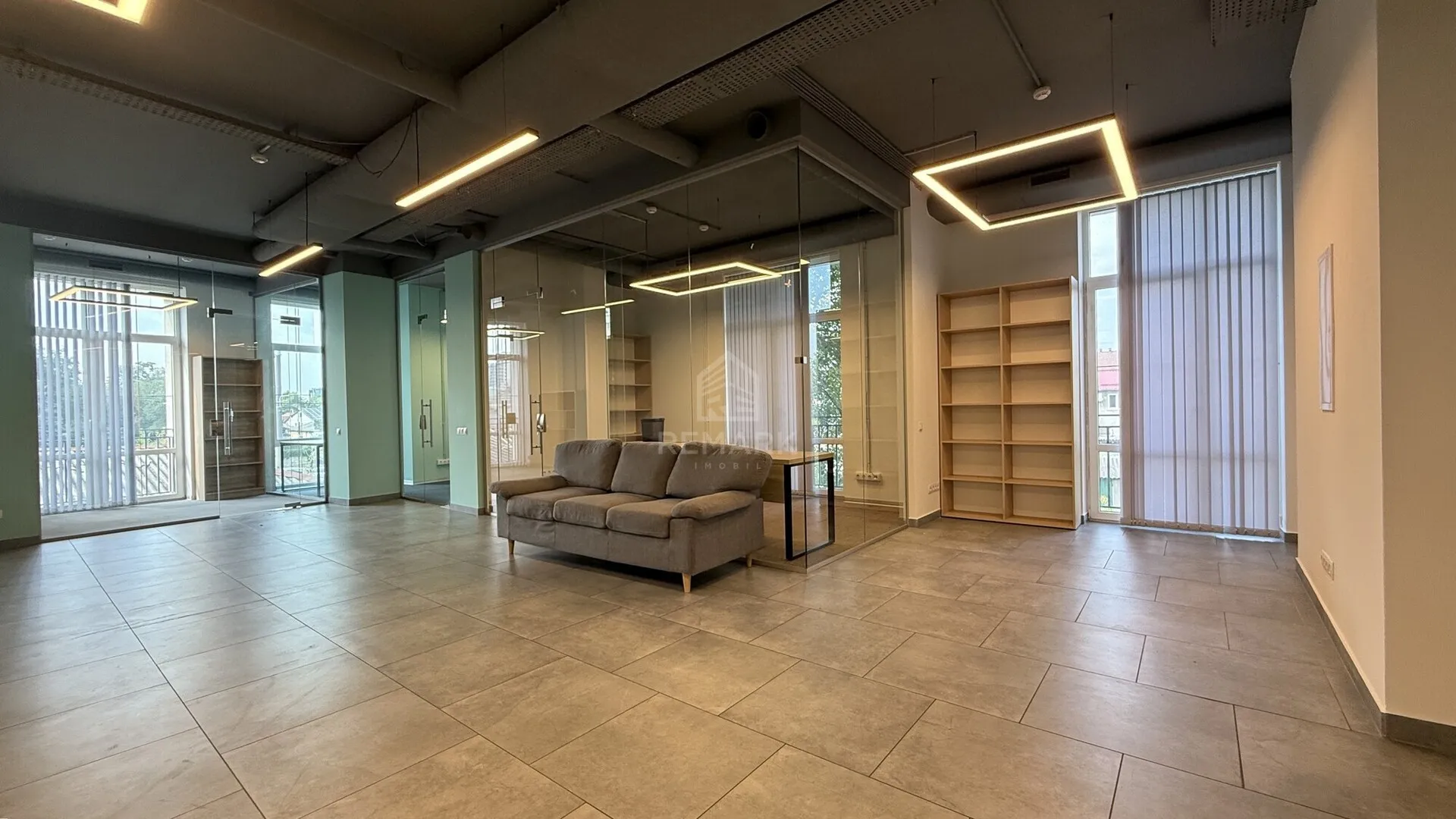 Office, 172 m² — Image 1