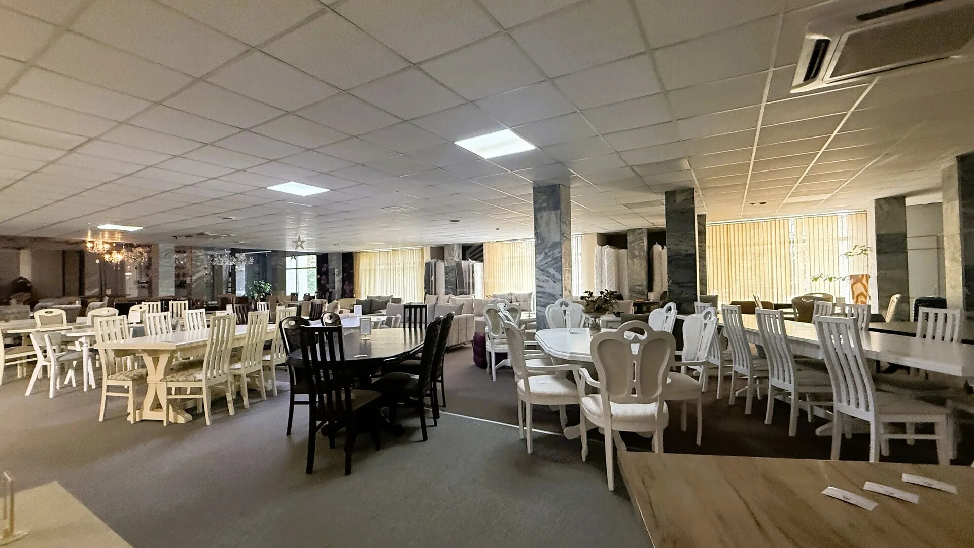 Spațiu comercial, 600 m² — Imagine 2