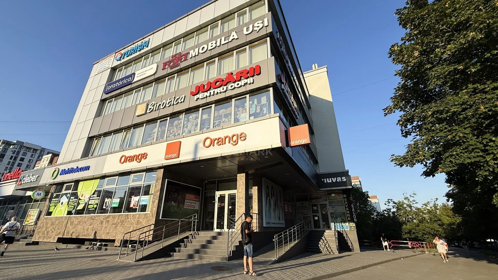 Spațiu comercial, 128 m² — Imagine 1