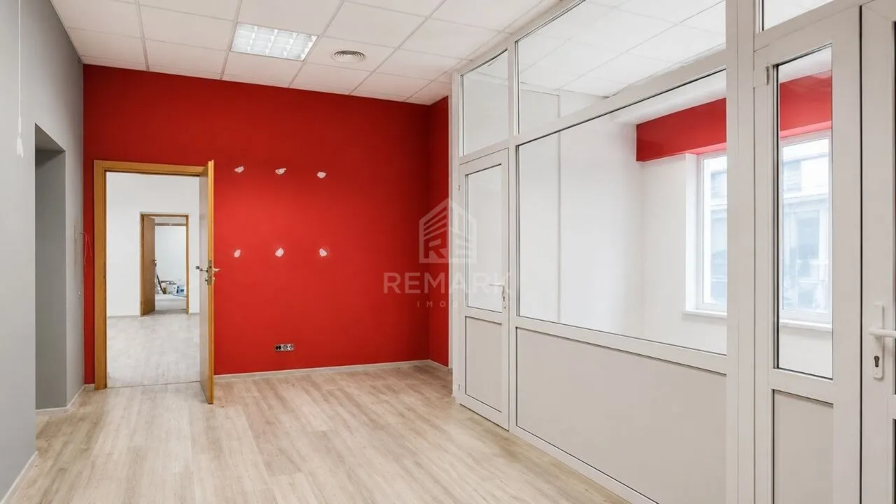 Office, 235 m² — Image 4
