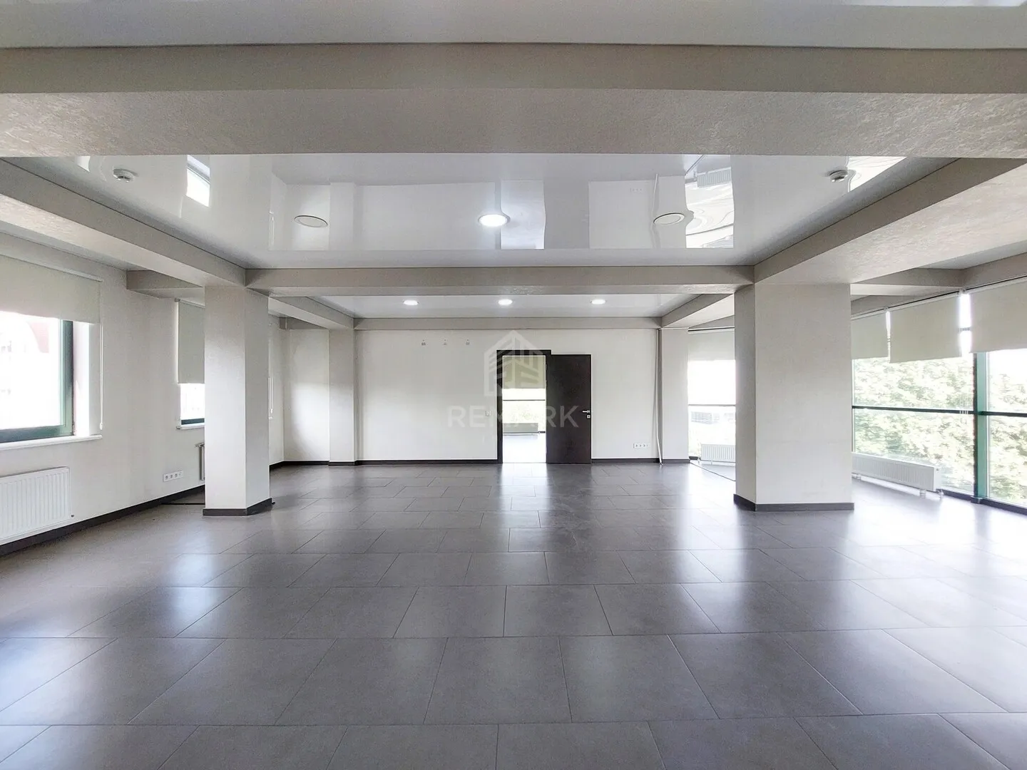 1-camere birou, 141 m² — Imagine 1