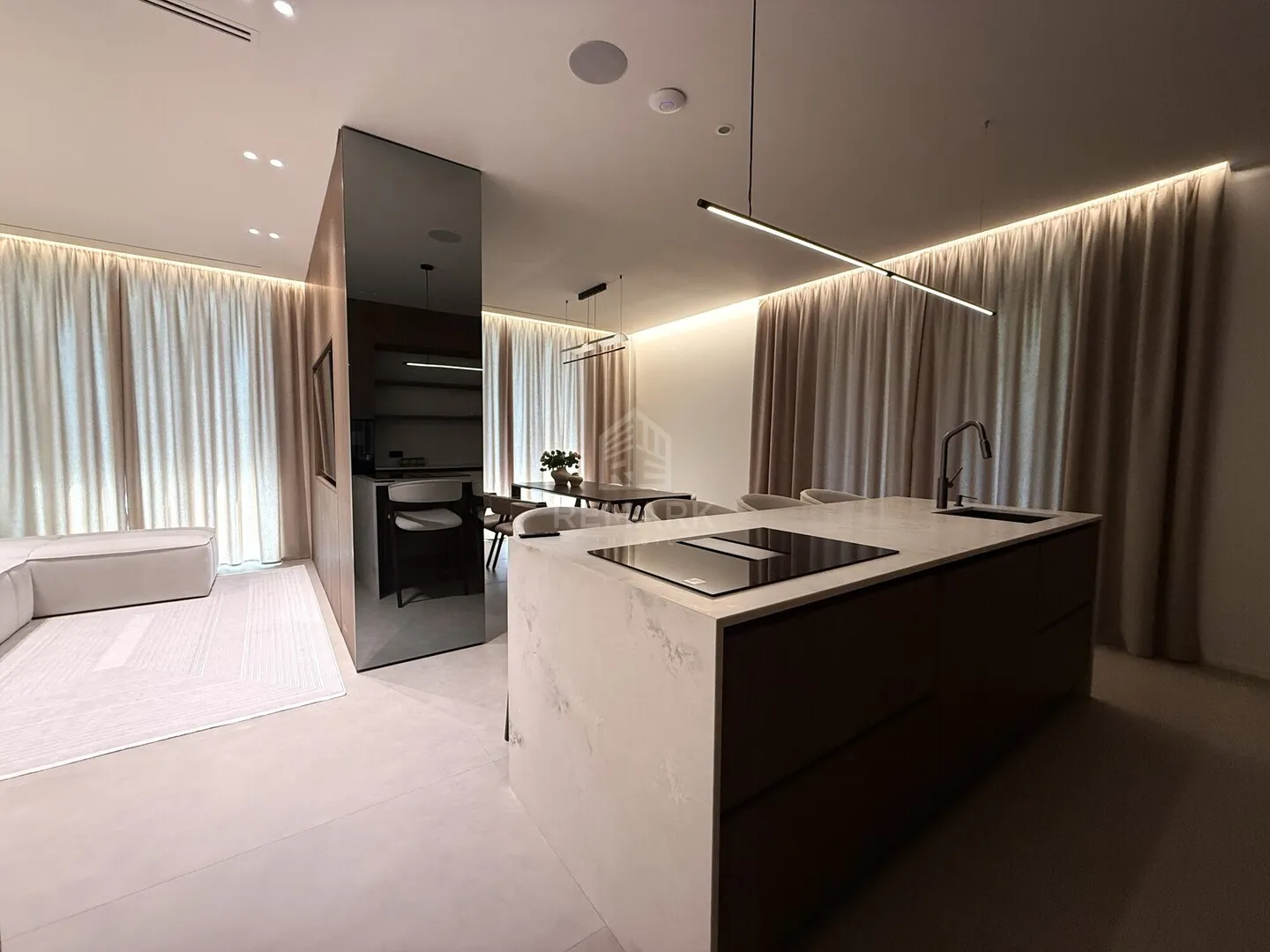 2-etaje casă, 3 camere, 300 m² — Imagine 2