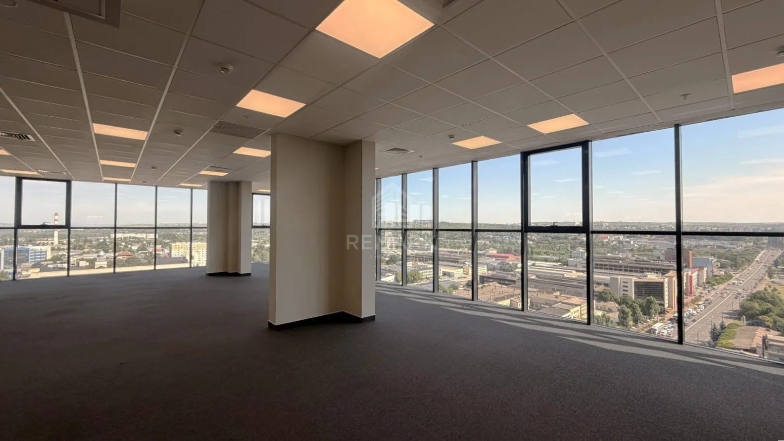 1-bedroom office, 500 m² — Image 1