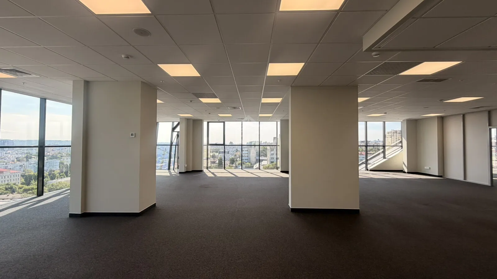 Birou, 500 m² — Imagine 4