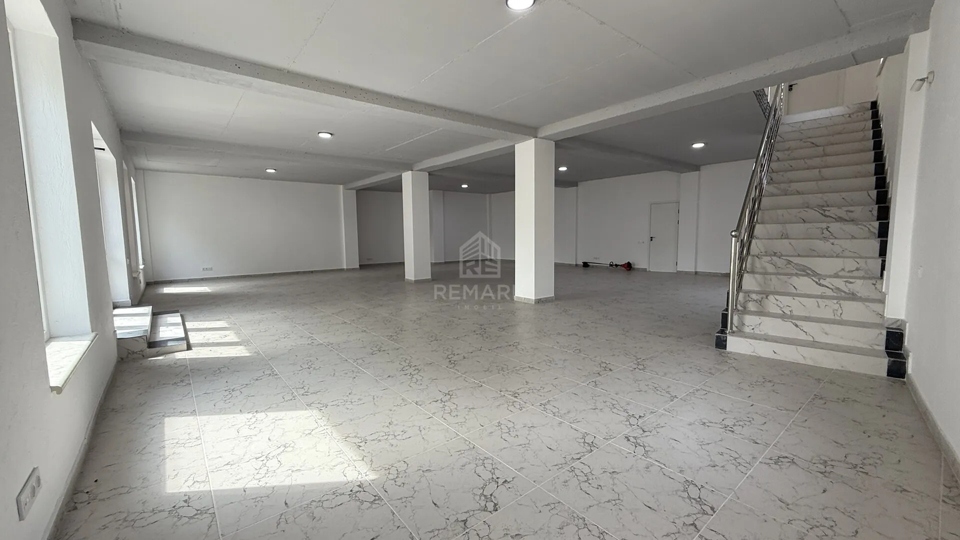Коммерческое помещение, 330 м² — Изображение 2
