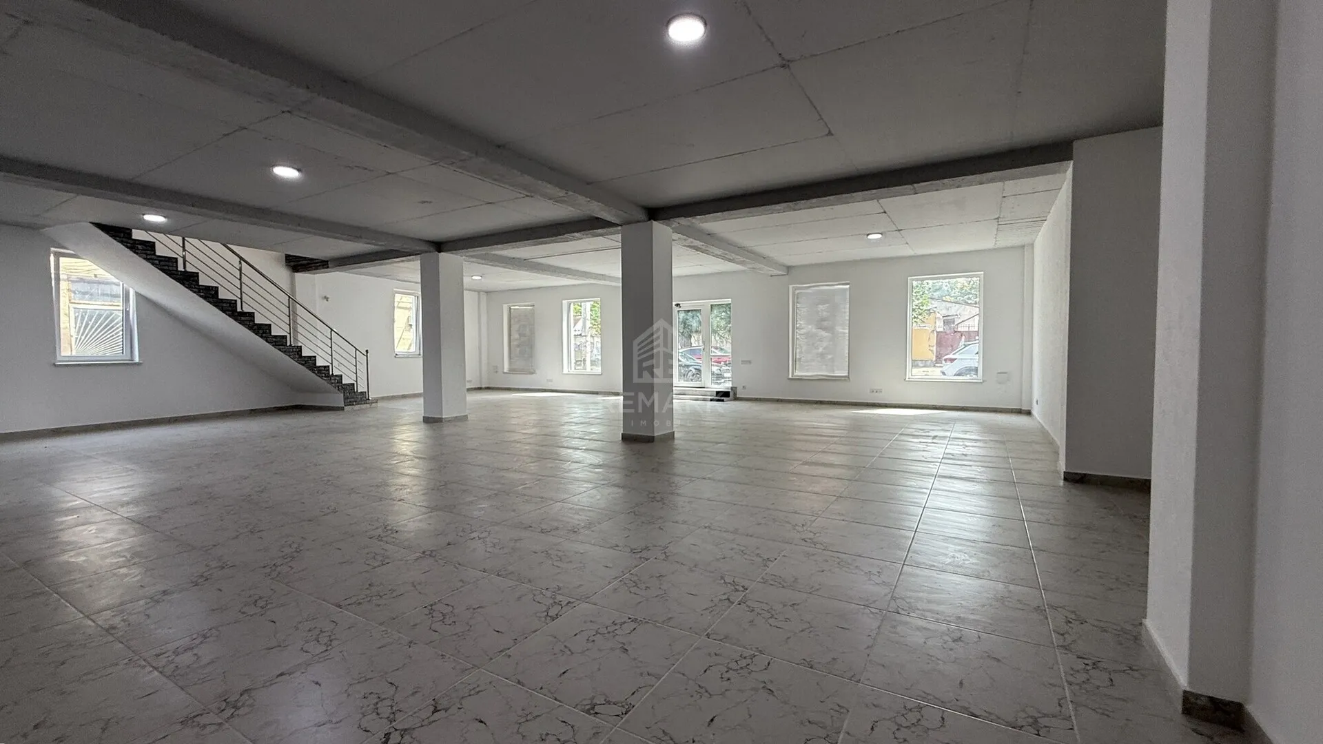 Коммерческое помещение, 330 м² — Изображение 1