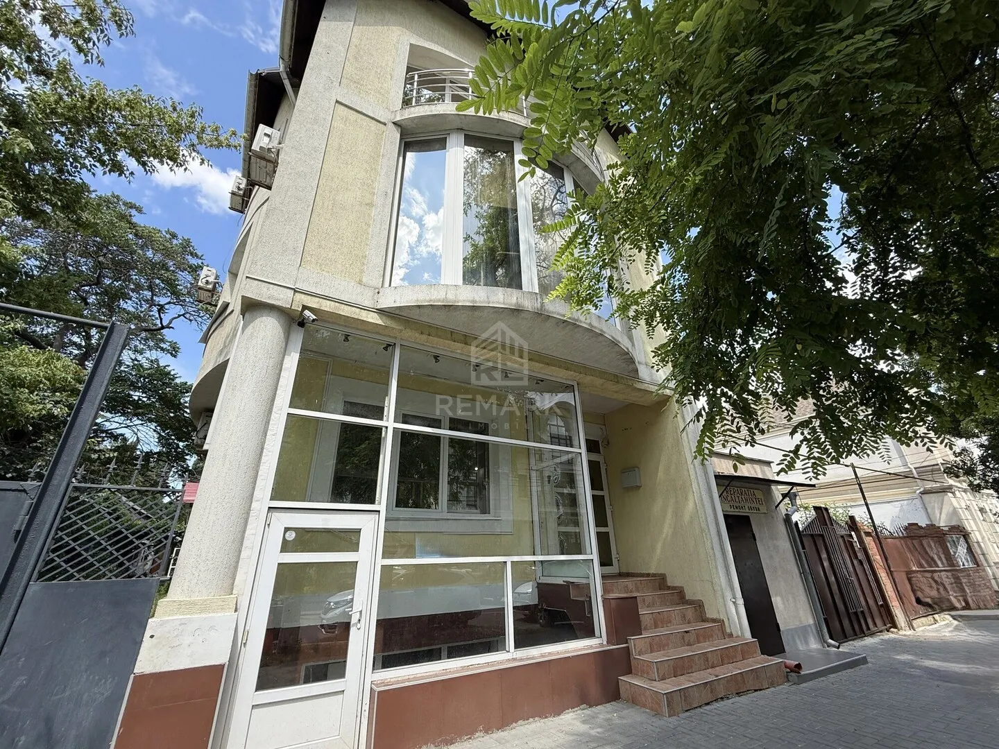 Spațiu comercial, 300 m² — Imagine 2