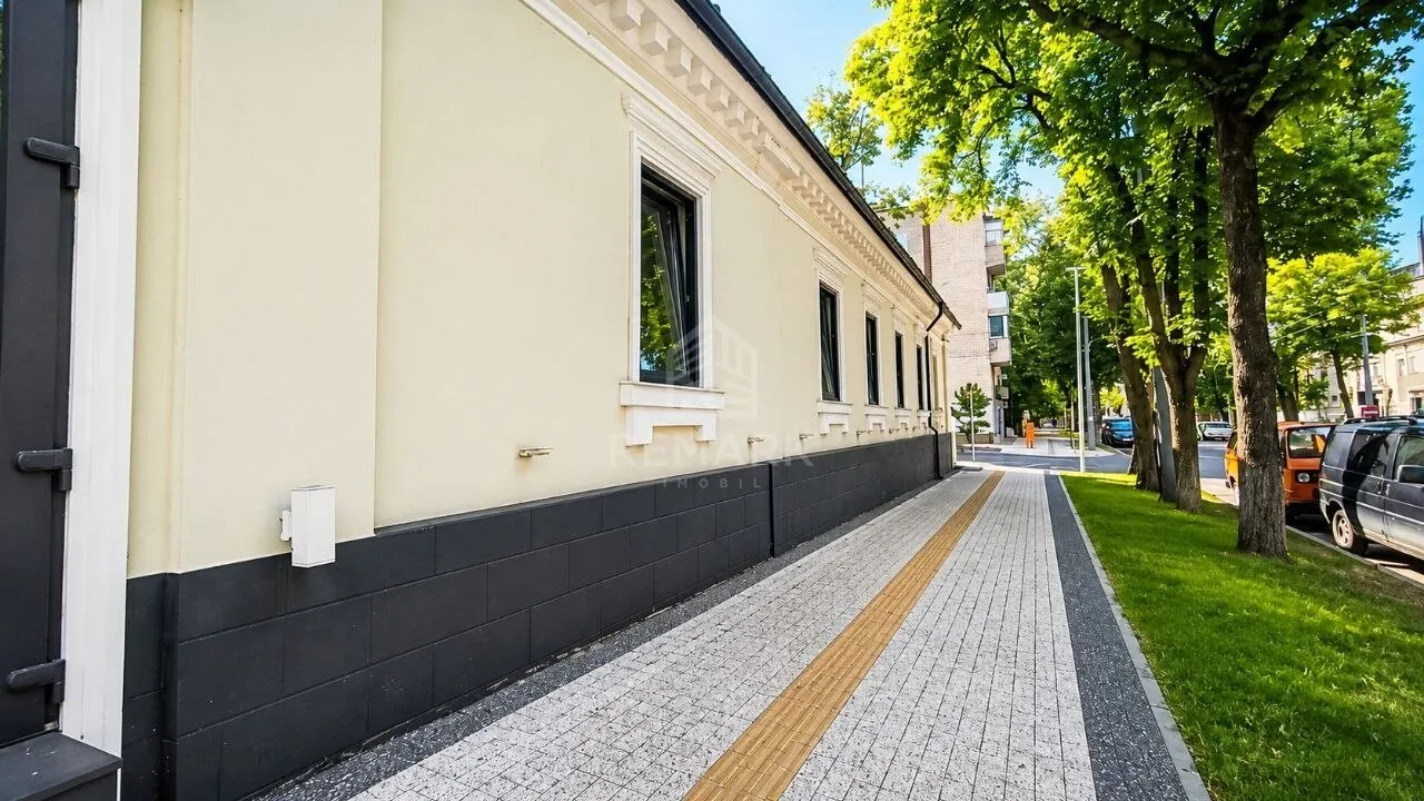 Office, 140 m² — Image 2