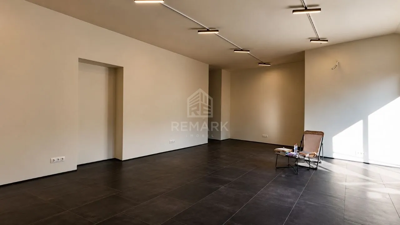 Office, 140 m² — Image 4