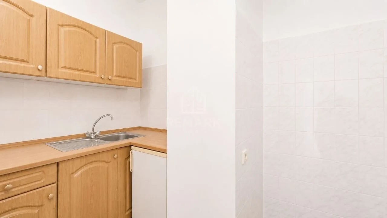 3-bedroom office, 140 m² — Image 2