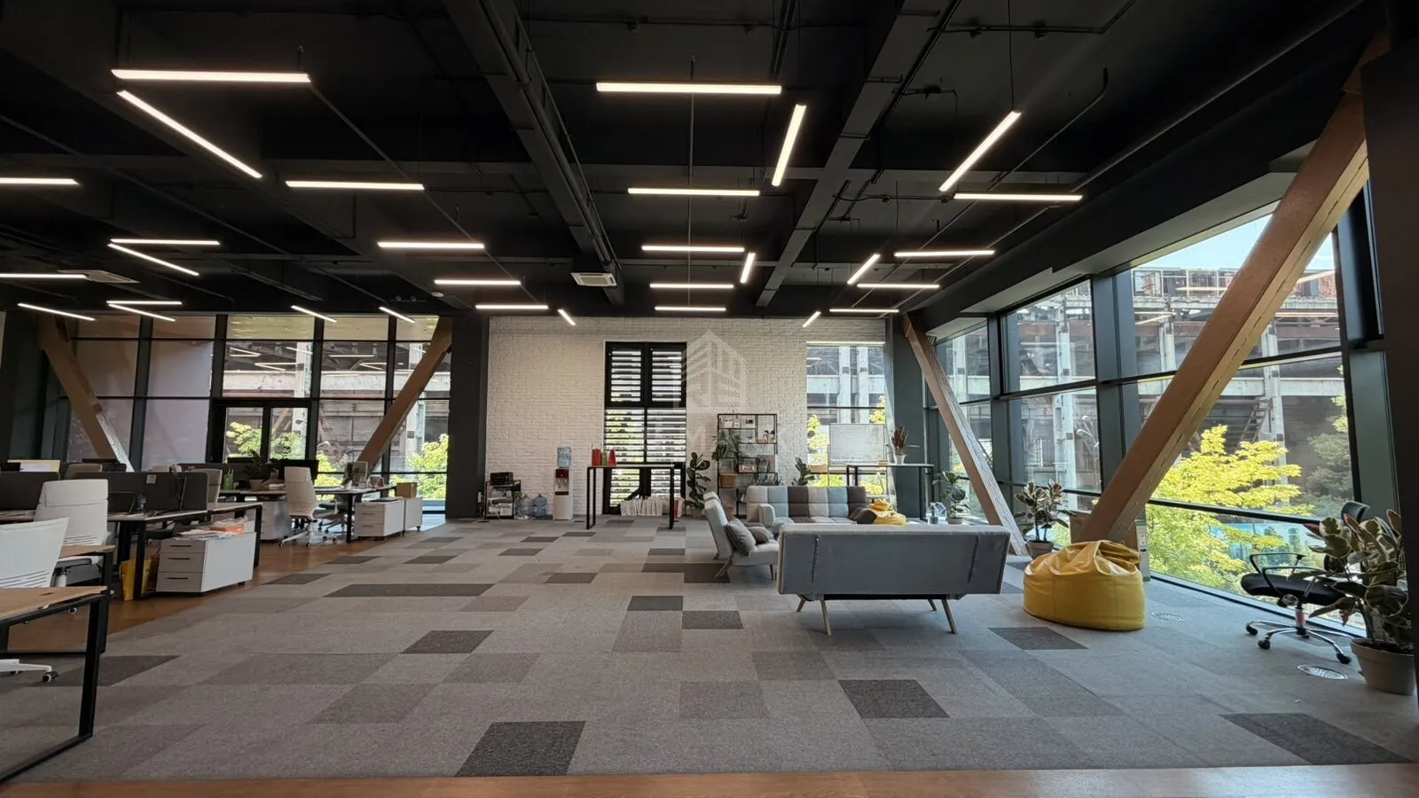 1-camere birou, 357 m² — Imagine 1