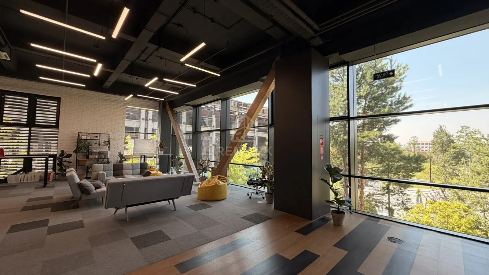 1-camere birou, 357 m² — Imagine 2