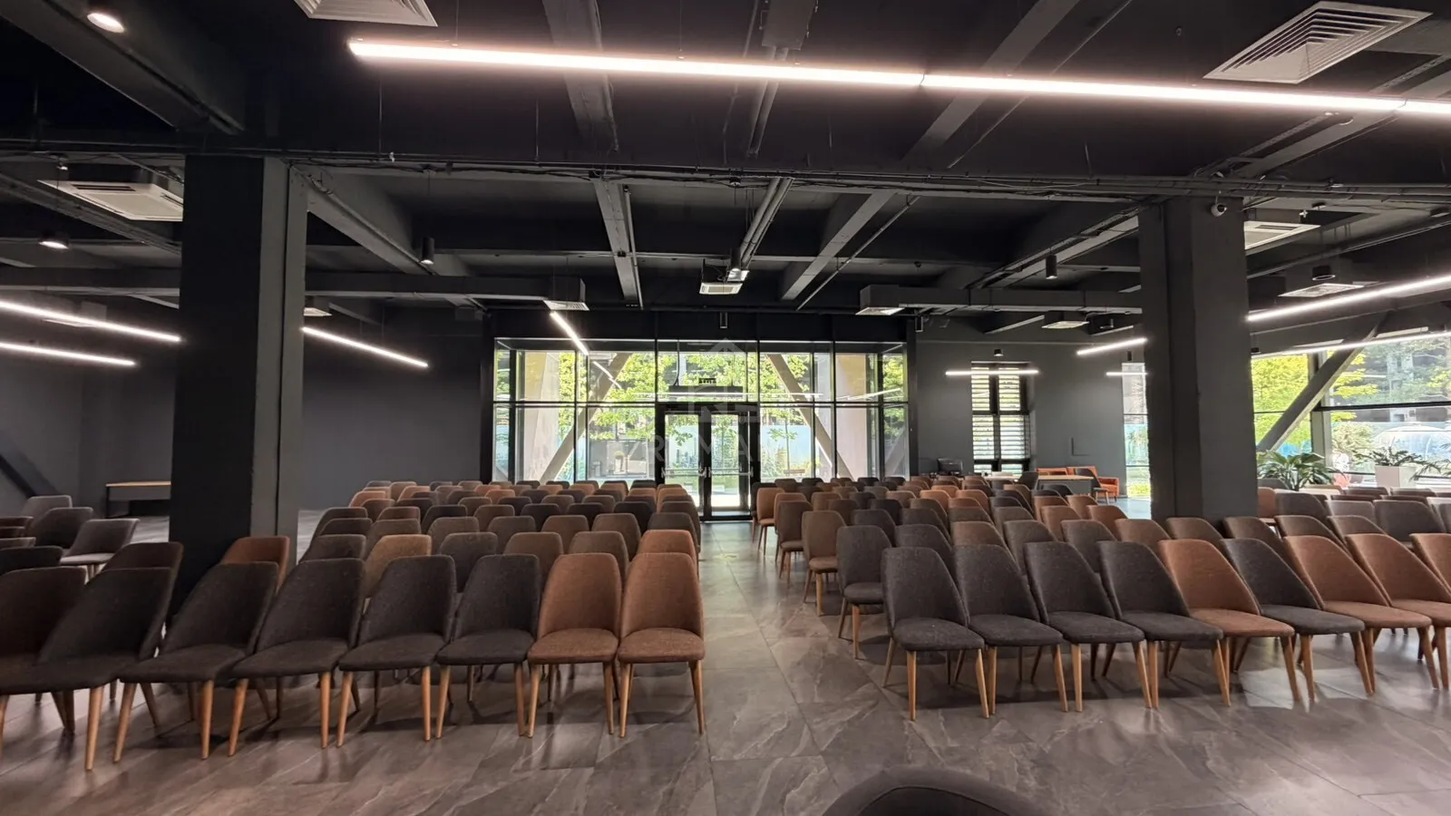 1-camere birou, 357 m² — Imagine 3