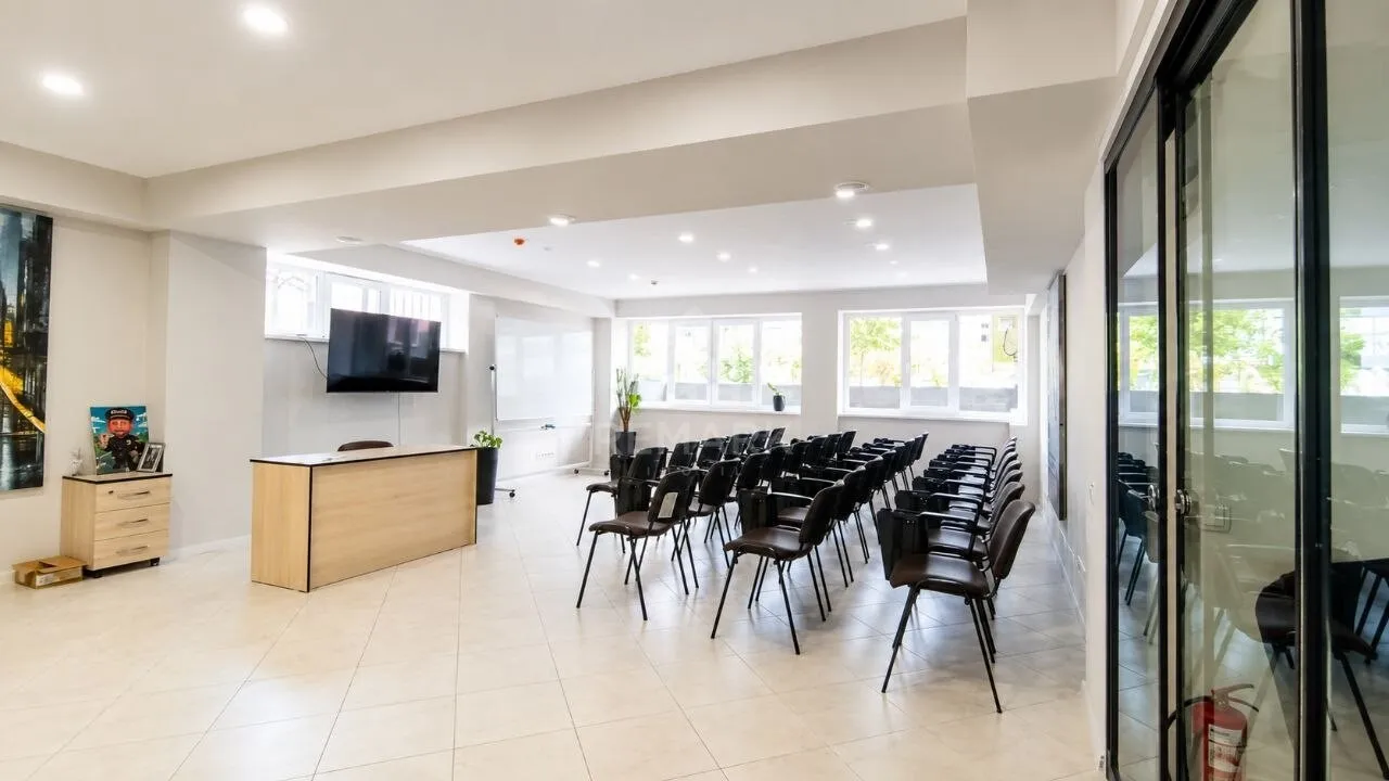 5-bedroom office, 283 m² — Image 1