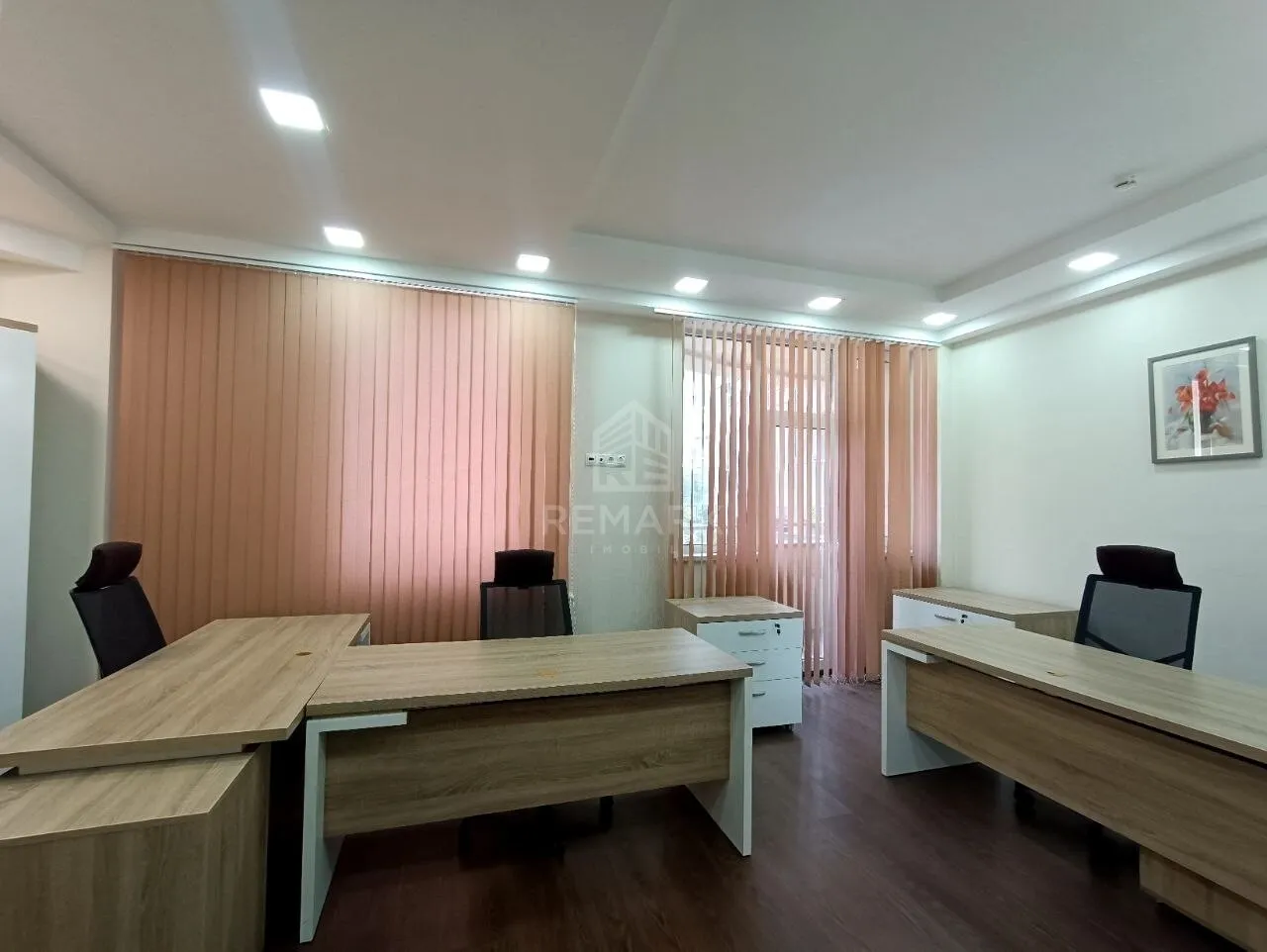 1-camere birou, 48 m² — Imagine 1