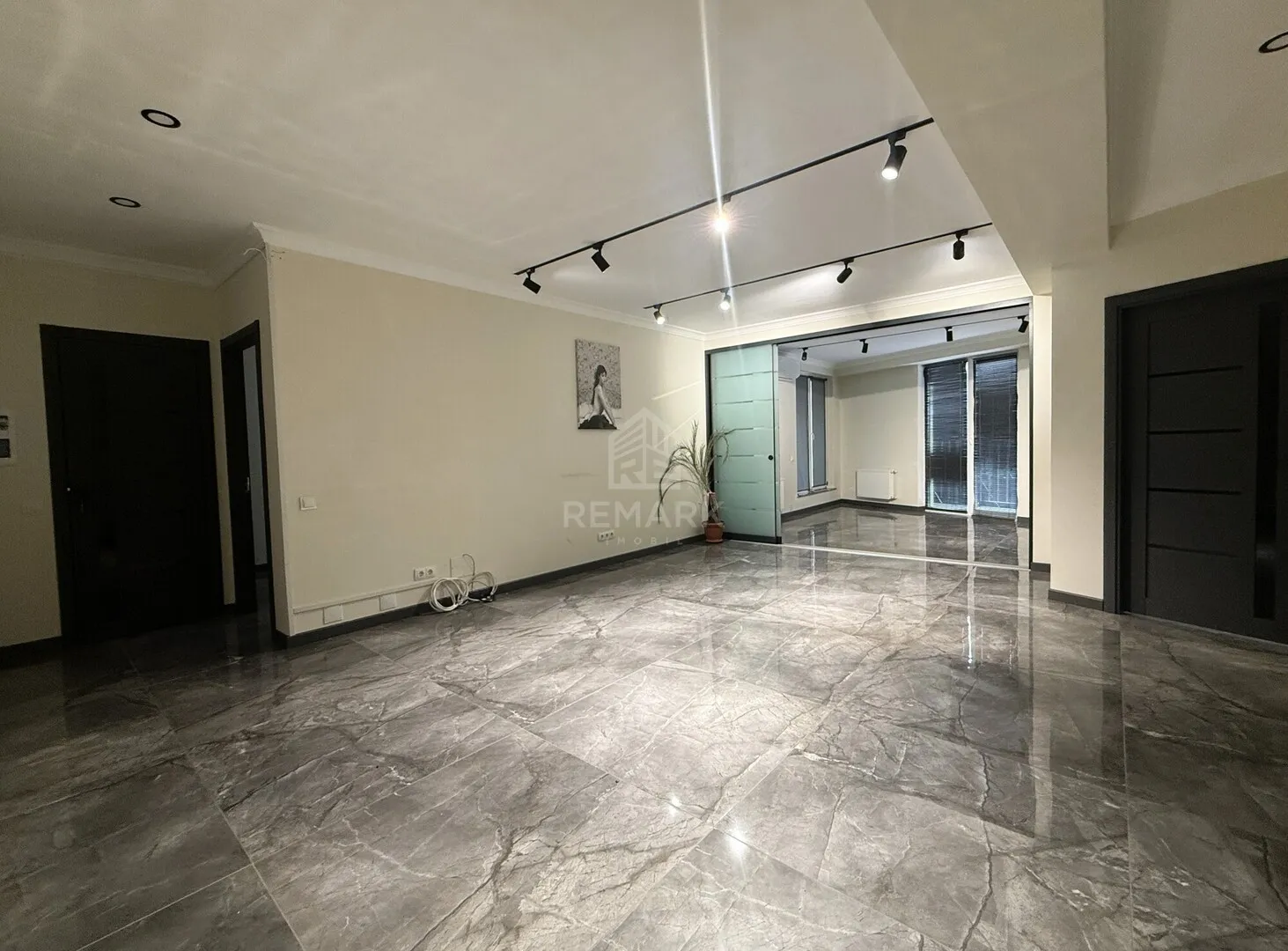 1-camere birou, 120 m² — Imagine 2