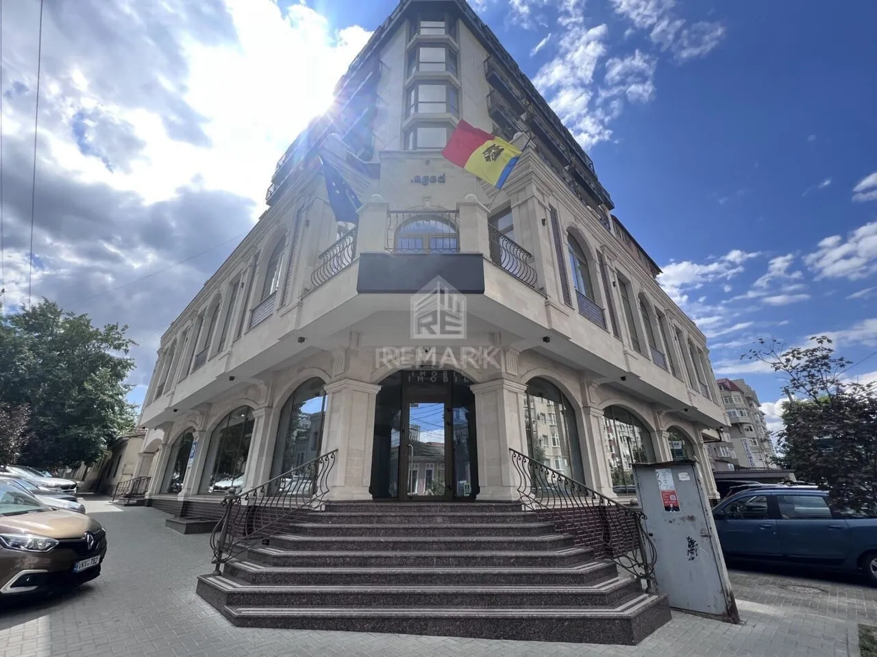 Birou, 484 m² — Imagine 1