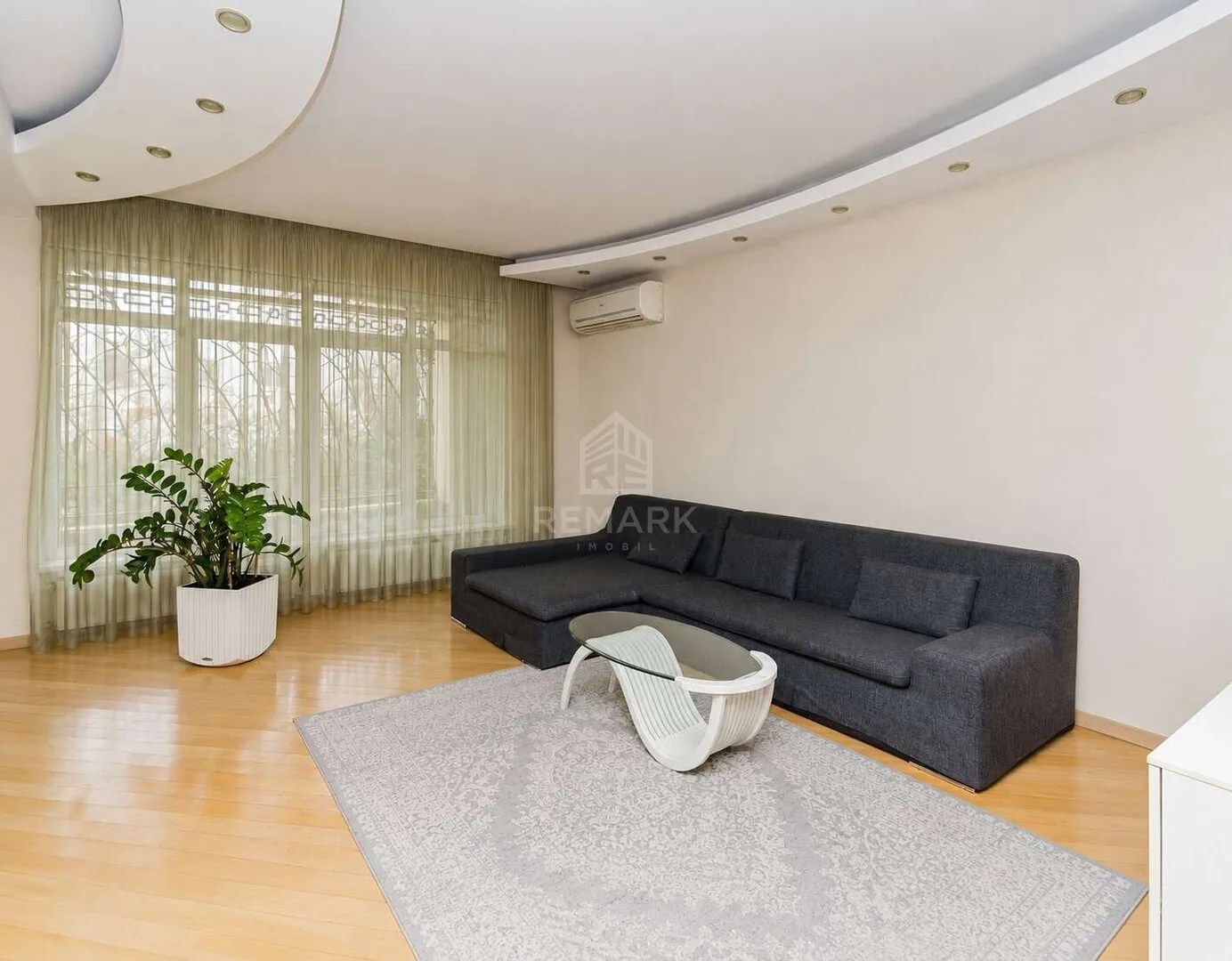 3-bedroom apartment, 140 m² — Image 2