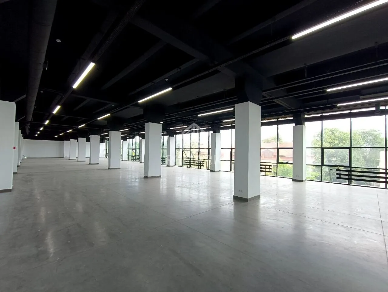 Spațiu comercial, 1 000 m² — Imagine 3