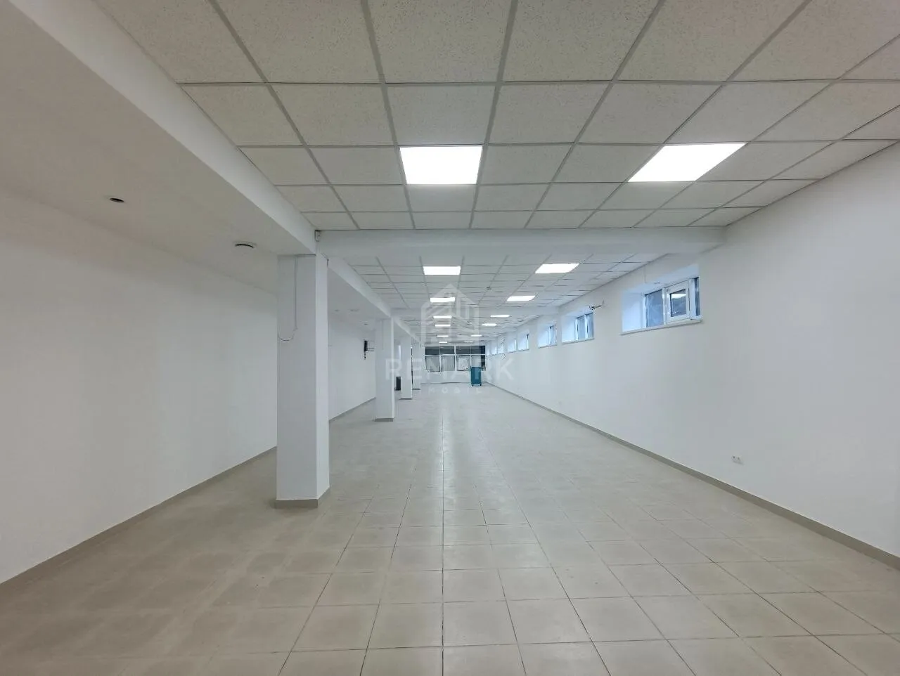 Spațiu comercial, 315 m² — Imagine 1