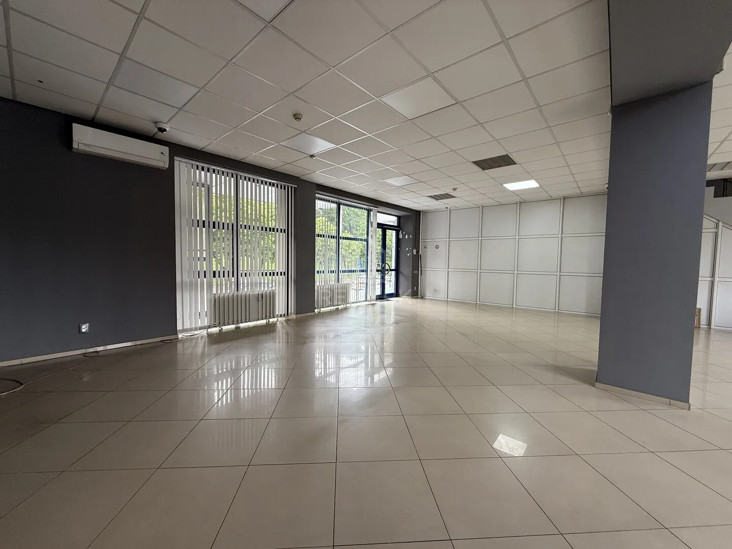 Spațiu comercial, 186 m² — Imagine 2