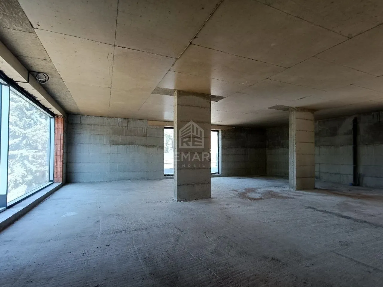 Spațiu comercial, 178 m² — Imagine 1