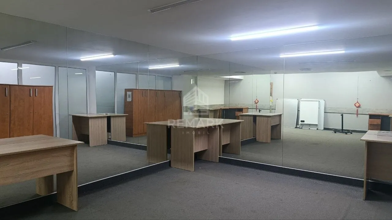 4-bedroom office, 90 m² — Image 1