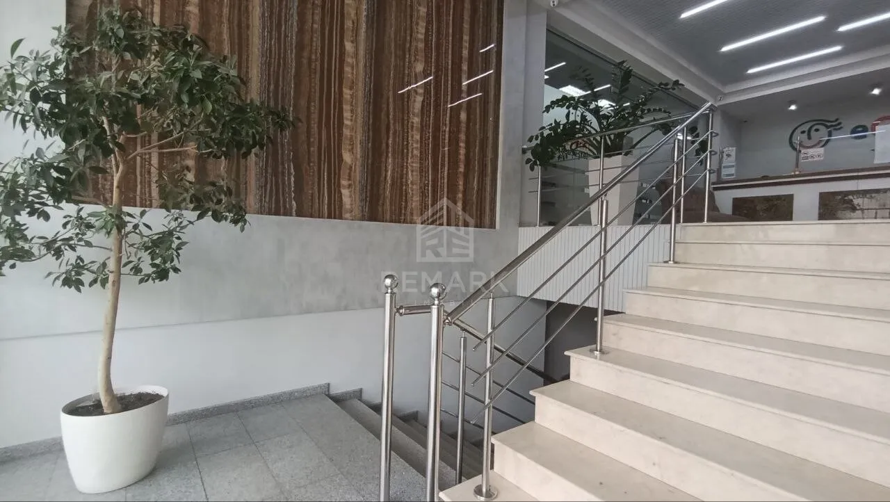 4-bedroom office, 90 m² — Image 3