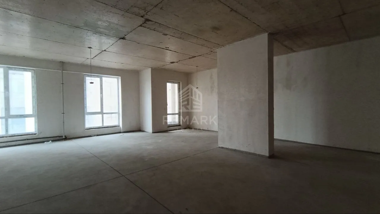 1-bedroom office, 70 m² — Image 1